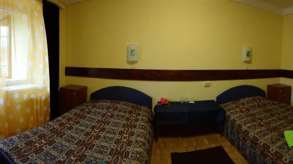 Hotel Desna Kut Kiev Exterior foto